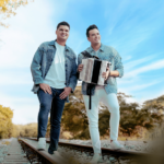 ¡A LA CALLE CON ELDER DAYÁN! EL VALLENATO SE TOMA CHÍA EN UNA NOCHE DE PARRANDA Y FIESTA
